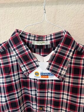 Orvis Plaid Button-Down Shirt in Burgundy, Navy & White. Size LT.